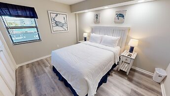 Inlet Reef 212 2 Bedroom Condo by RedAwning