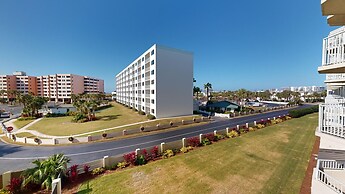 Inlet Reef 212 2 Bedroom Condo by RedAwning