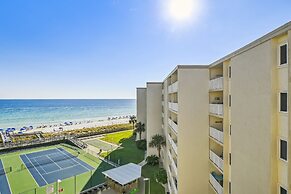 Holiday Surf & Racquet 614 2 Bedroom Condo by RedAwning