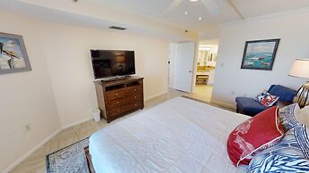 Inlet Reef 204 2 Bedroom Condo by RedAwning