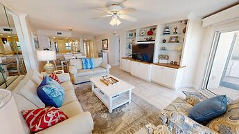 Inlet Reef 204 2 Bedroom Condo by RedAwning