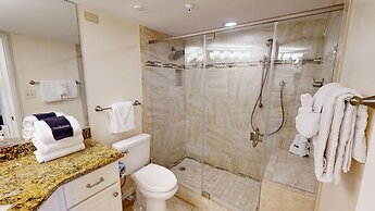 Inlet Reef 204 2 Bedroom Condo by RedAwning