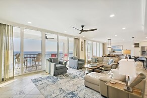 Oceania 407 3 Bedroom Condo by RedAwning