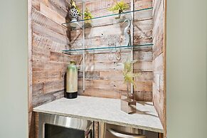 Oceania 407 3 Bedroom Condo by RedAwning