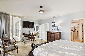 Oceania 407 3 Bedroom Condo by RedAwning