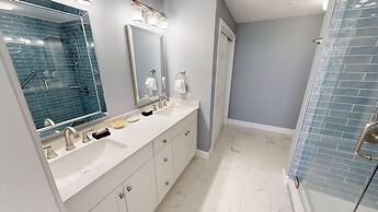 Oceania 607 3 Bedroom Condo by RedAwning