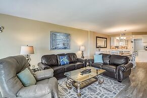 Inlet Reef 213 2 Bedroom Condo by RedAwning