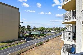 Inlet Reef 213 2 Bedroom Condo by RedAwning