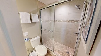 Oceania 405 3 Bedroom Condo by RedAwning