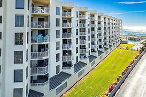 Inlet Reef 305 2 Bedroom Condo by RedAwning