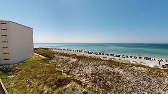 Inlet Reef 305 2 Bedroom Condo by RedAwning