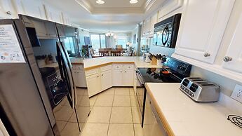 Inlet Reef 305 2 Bedroom Condo by RedAwning