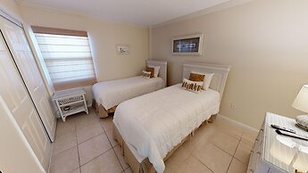 Inlet Reef 305 2 Bedroom Condo by RedAwning