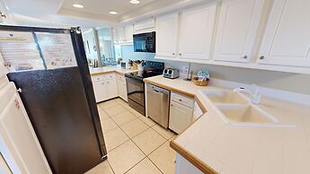 Inlet Reef 305 2 Bedroom Condo by RedAwning