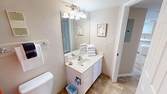 Inlet Reef 206 2 Bedroom Condo by RedAwning