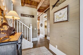 Sugar Shack 4 Bedroom Home by RedAwning