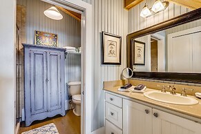 Sugar Shack 4 Bedroom Home by RedAwning