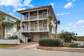 Sugar Shack 4 Bedroom Home by RedAwning