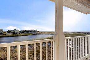 Sugar Shack 4 Bedroom Home by RedAwning