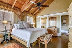 Sugar Shack 4 Bedroom Home by RedAwning