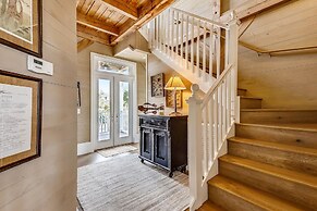 Sugar Shack 4 Bedroom Home by RedAwning