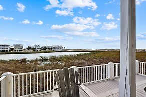 Sugar Shack 4 Bedroom Home by RedAwning