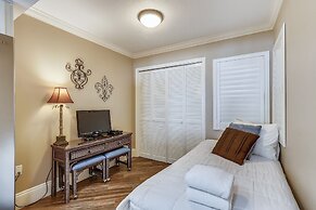 Inlet Reef 303 2 Bedroom Condo by RedAwning