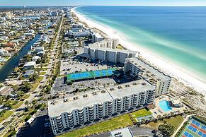 Inlet Reef 303 2 Bedroom Condo by RedAwning