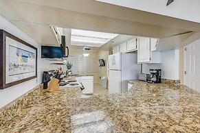 Inlet Reef 602 2 Bedroom Condo by RedAwning