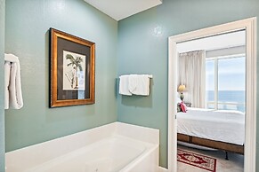 Oceania 907 3 Bedroom Condo by RedAwning