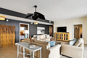 Oceania 705 3 Bedroom Condo by RedAwning
