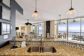 Oceania 705 3 Bedroom Condo by RedAwning