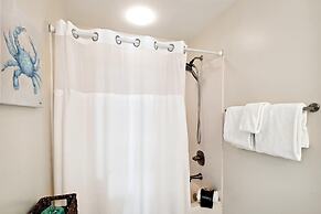 Oceania 705 3 Bedroom Condo by RedAwning