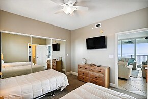 Oceania 705 3 Bedroom Condo by RedAwning