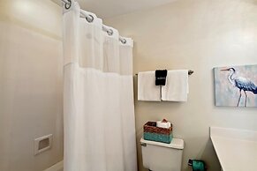 Oceania 705 3 Bedroom Condo by RedAwning