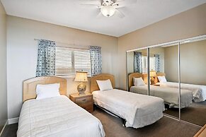 Oceania 705 3 Bedroom Condo by RedAwning