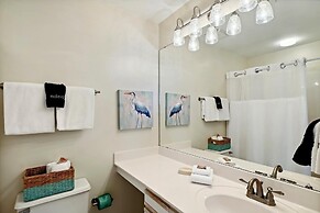 Oceania 705 3 Bedroom Condo by RedAwning