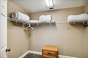 Oceania 705 3 Bedroom Condo by RedAwning