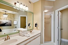 Oceania 705 3 Bedroom Condo by RedAwning