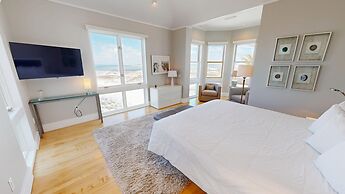 Seabreeze 5 Bedroom Home by RedAwning