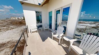 Seabreeze 5 Bedroom Home by RedAwning