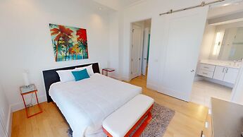 Seabreeze 5 Bedroom Home by RedAwning