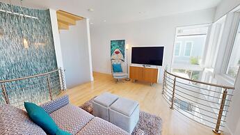 Seabreeze 5 Bedroom Home by RedAwning