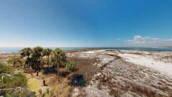 Seabreeze 5 Bedroom Home by RedAwning