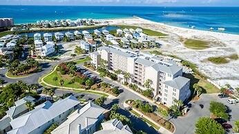 Seabreeze 5 Bedroom Home by RedAwning