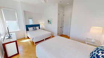 Seabreeze 5 Bedroom Home by RedAwning