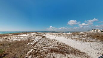 Seabreeze 5 Bedroom Home by RedAwning