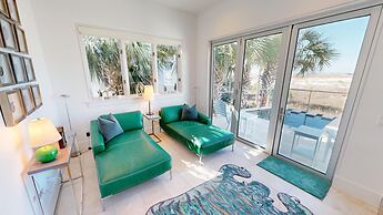 Seabreeze 5 Bedroom Home by RedAwning