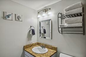 Destin Towers 61 2 Bedroom Condo by RedAwning