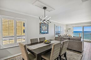 Destin Towers 61 2 Bedroom Condo by RedAwning